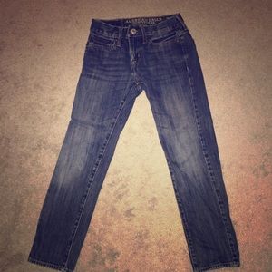 Youth size 26/28 American Eagle Skinny jeans.